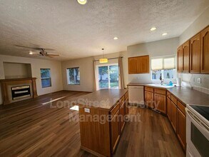 20734 Jacob Ln in Fairview, OR - Building Photo - Building Photo