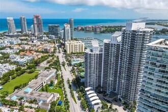 400 Alton Rd in Miami Beach, FL - Building Photo - Building Photo