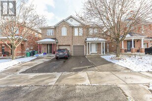 32 Lockheed Crescent in Brampton, ON - Building Photo