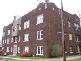 1875 Willowhurst Rd Apartments