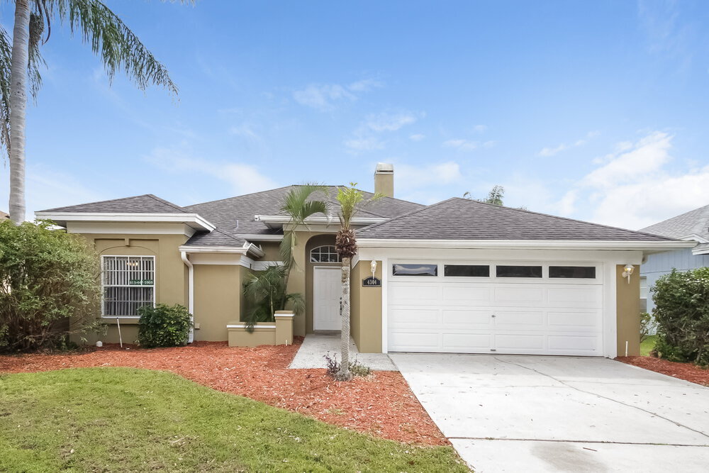 4304 Windsor Ln E in Bradenton, FL - Building Photo