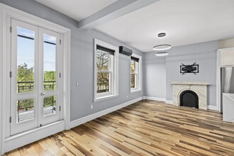 28 Upton St, Unit 3 in Boston, MA - Foto de edificio - Building Photo