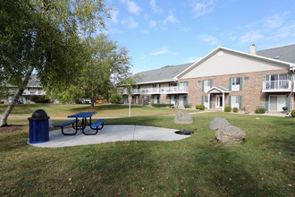 Highland Ridge in Middleton, WI - Building Photo - Building Photo