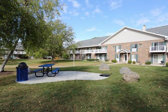 Highland Ridge in Middleton, WI - Foto de edificio - Building Photo