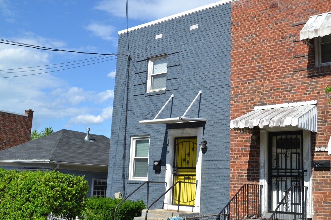 1019 47th St NE in Washington, DC - Building Photo