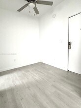 820 Meridian Ave in Miami Beach, FL - Building Photo - Building Photo