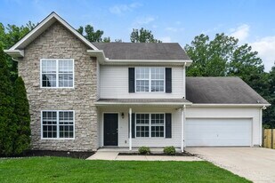 145 Lyndhurst Dr in La Vergne, TN - Building Photo