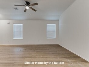 11602 Mackenzie Wy in Yukon, OK - Building Photo - Building Photo