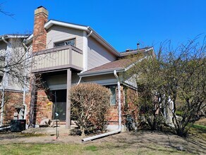 3061 Pheasant Creek Dr in Northbrook, IL - Building Photo - Building Photo