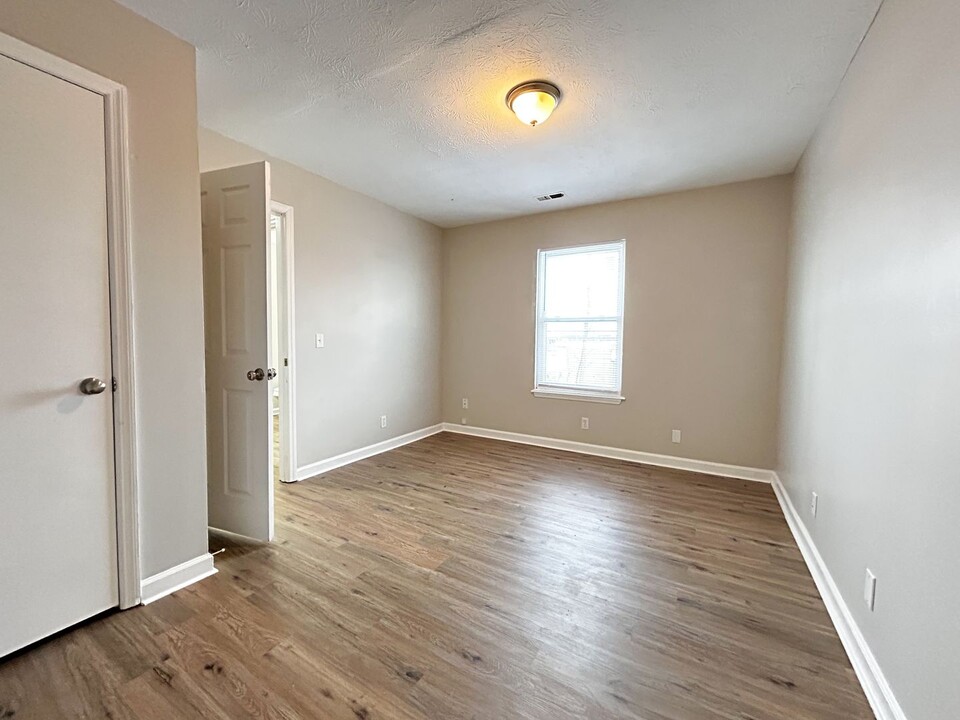 408 Bainbridge Ct in Lexington, KY - Building Photo