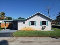 801 NE 38th St in Oakland Park, FL - Foto de edificio - Building Photo