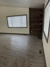 876 N Wesglenn Cir in Wasilla, AK - Building Photo - Building Photo