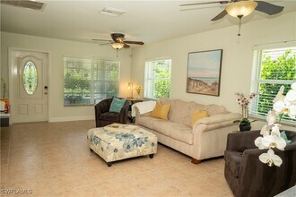 2247 Pineland St in Naples, FL - Building Photo - Building Photo