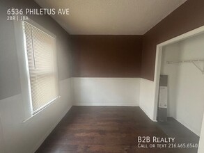 6536 Philetus Ave in Cleveland, OH - Foto de edificio - Building Photo
