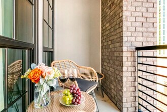 611 Commerce St in New Orleans, LA - Building Photo - Building Photo