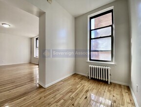 401 E 68th St in New York, NY - Building Photo - Building Photo