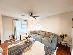 8627 W Fremont Pl in Littleton, CO - Building Photo - Building Photo
