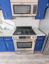 2412 New York Ave, Unit #3 in Union City, NJ - Foto de edificio - Building Photo