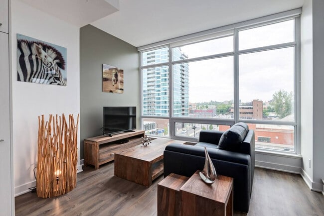 property at 202-214 14 Ave SW