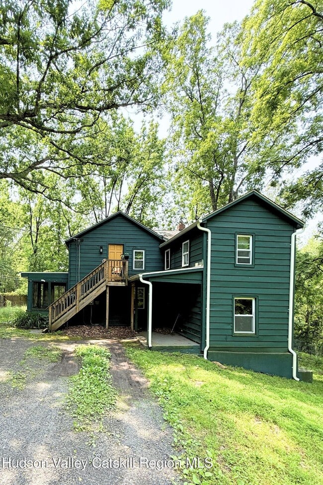 123 Queens Hwy in Kerhonkson, NY - Building Photo - Building Photo