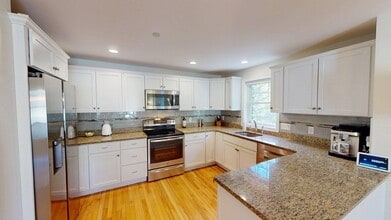 38 Webster St in Needham, MA - Building Photo - Building Photo