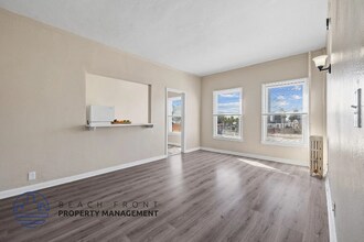 418 Normandie Ave in Los Angeles, CA - Foto de edificio - Building Photo
