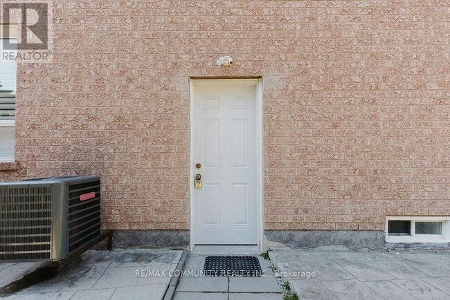 46 Millcar Dr in Toronto, ON - Building Photo - Building Photo