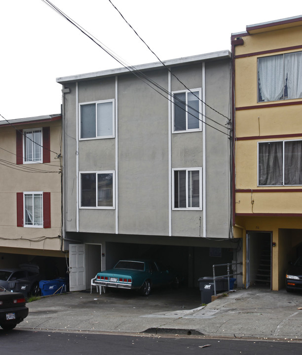 72 Lausanne Ave in Daly City, CA - Building Photo