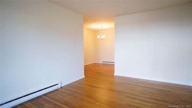 24 Ferris Ave in Norwalk, CT - Building Photo - Building Photo