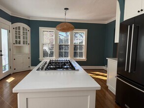 1036 NE Cowls St in McMinnville, OR - Building Photo - Building Photo