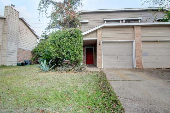 10024 Spring Pl Dr