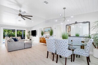 27 Willow Rd in Jupiter, FL - Building Photo - Building Photo