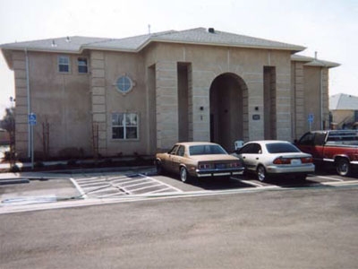 Washington Square in Chowchilla, CA - Foto de edificio