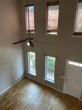 6634 Splashwater Dr in Flowery Branch, GA - Building Photo - Building Photo