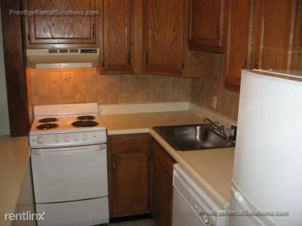 688 Boston Post Rd E in Marlborough, MA - Building Photo - Building Photo