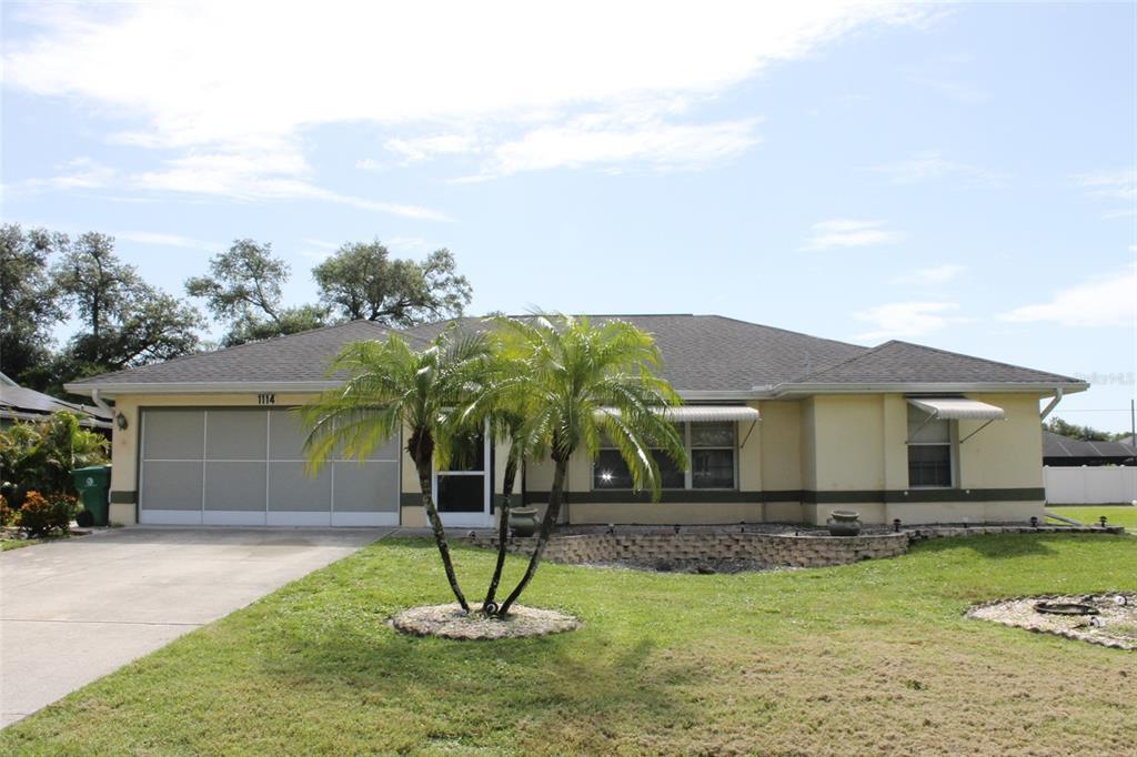 1114 Presque Isle Dr in Port Charlotte, FL - Building Photo
