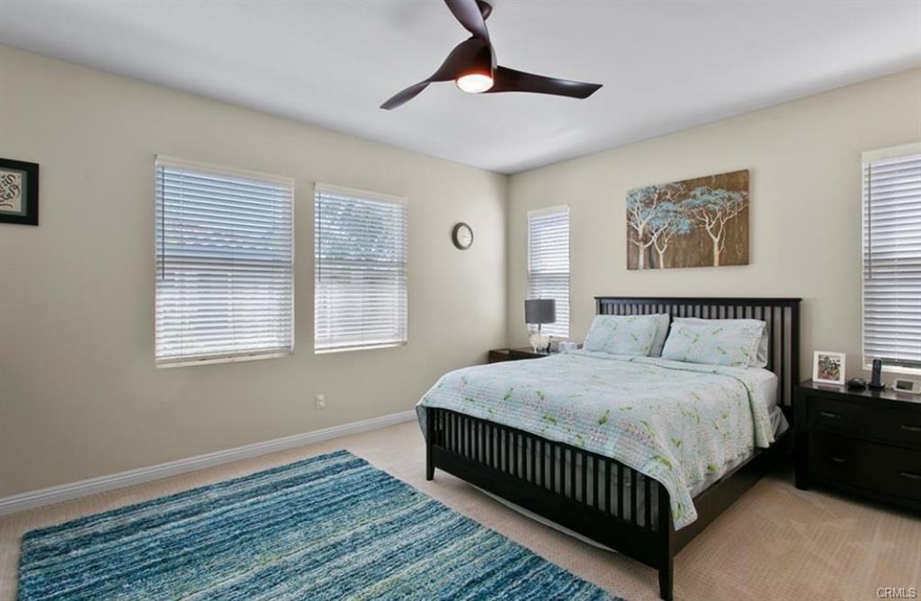 31 Dinuba in Irvine, CA - Building Photo