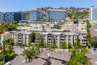 8425 Fountain Avenue, in West Hollywood, CA - Building Photo - Building Photo