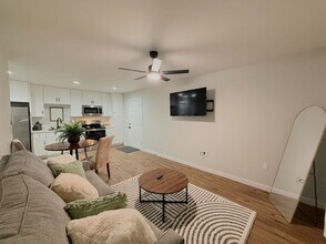 2179 Weston Way in Merced, CA - Foto de edificio - Building Photo