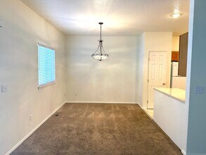 4295 W Alpine St in Boise, ID - Foto de edificio - Building Photo