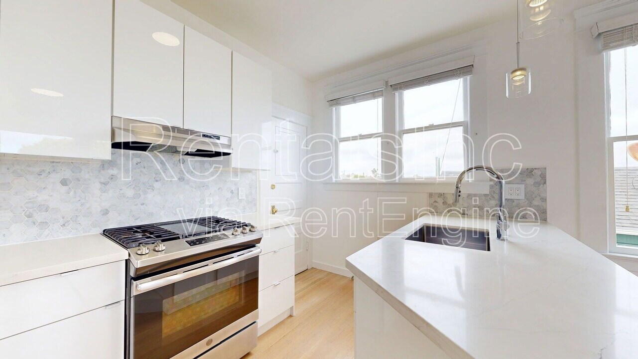 818 Waller St in San Francisco, CA - Building Photo