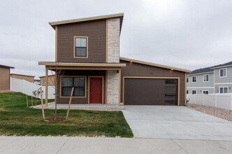 1631 Carol Ann Wy in Cheyenne, WY - Foto de edificio - Building Photo