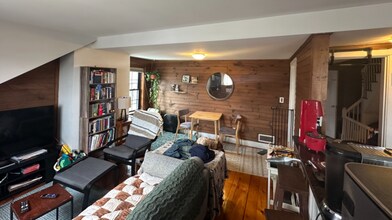 54 Atherton St, Unit 3 in Somerville, MA - Building Photo - Building Photo