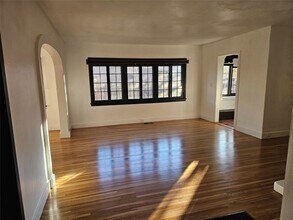 811 #1 Don Diego Unit 1 in Santa Fe, NM - Foto de edificio - Building Photo