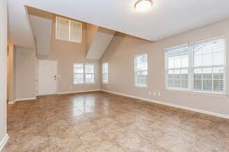 1126 Benton Mason Dr in La Vergne, TN - Building Photo - Building Photo