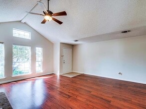 809 Birkhill Trail in Arlington, TX - Building Photo - Building Photo