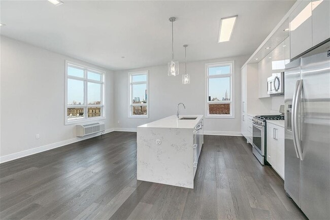 119 Peter St in Union City, NJ - Foto de edificio - Building Photo