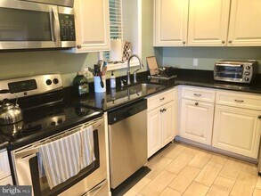 332 Arbutus Dr in Edgewater, MD - Building Photo - Building Photo