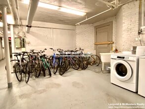 1114 Commonwealth Ave, Unit 2 in Boston, MA - Building Photo - Building Photo