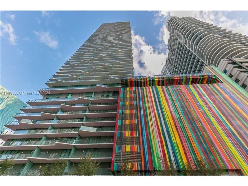 1300 S Miami Ave, Unit 3304 in Miami, FL - Foto de edificio